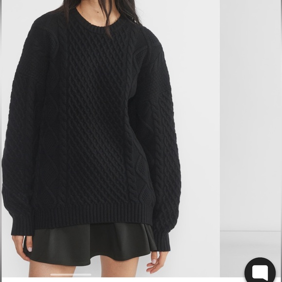Aritzia Sweaters - Aritzia Peggy crewneck cable sweater